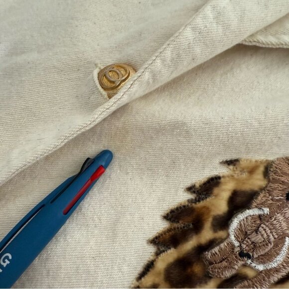 Red Coral Jacket Beige Embroidered Safari Animals Leopard Print Utility M - Picture 11 of 13